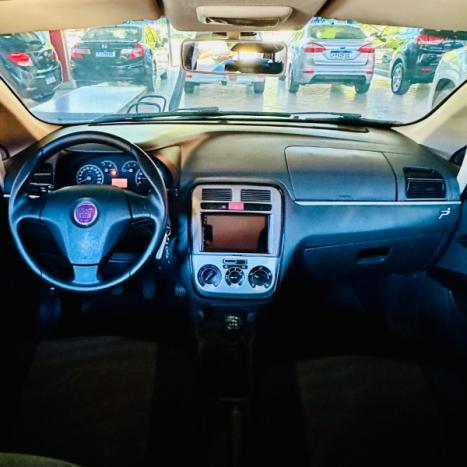 FIAT Punto 1.4 FLEX 4P, Foto 7