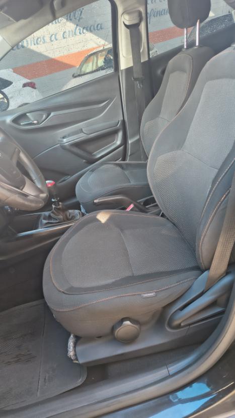CHEVROLET Onix Hatch 1.4 4P FLEX LT, Foto 5