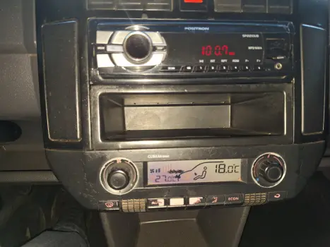 VOLKSWAGEN Polo Sedan 1.6 4P, Foto 12