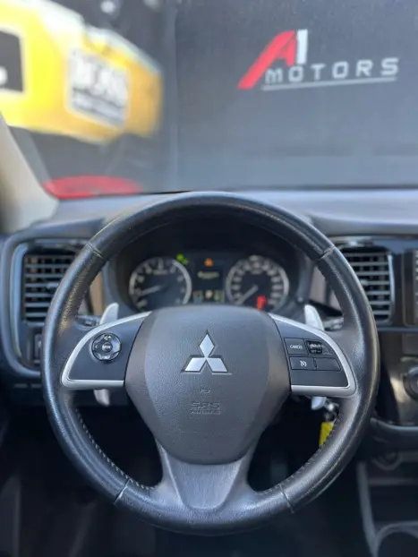 MITSUBISHI Outlander 2.0 16V 4P AUTOMTICO, Foto 10