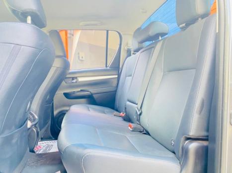TOYOTA Hilux Caminhonete 2.8 16V SRX 4X4 DIESEL CABINE DUPLA AUTOMTICO, Foto 6