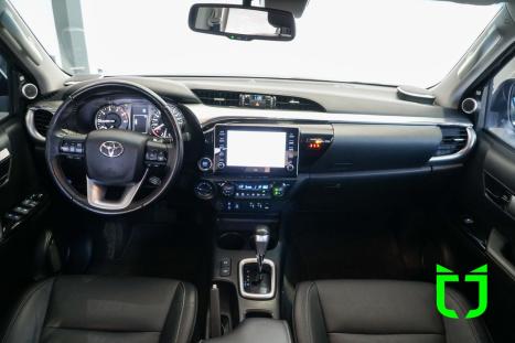 TOYOTA Hilux Caminhonete 2.8 16V SRX 4X4 TURBO DIESEL CABINE DUPLA AUTOMTICO, Foto 9