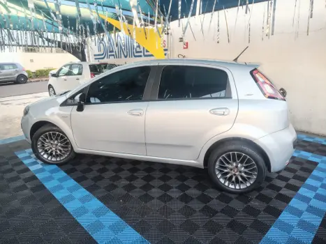 FIAT Punto 1.6 16V 4P FLEX ESSENCE SP DUALOGIC AUTOMATIZADO, Foto 3