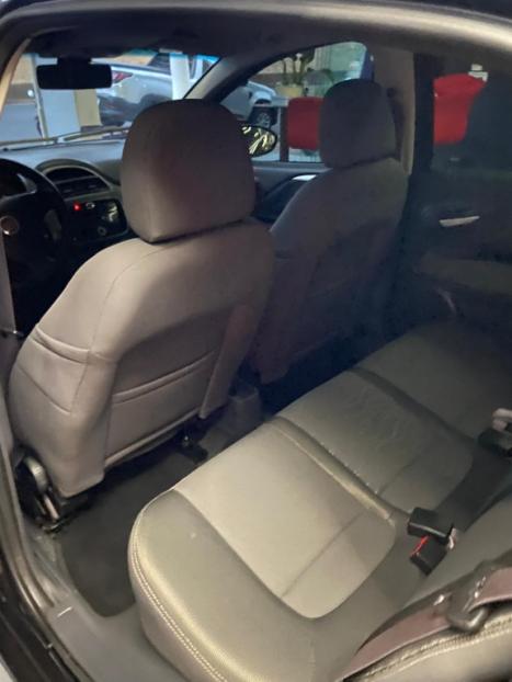 FIAT Punto 1.6 16V 4P FLEX ESSENCE SP DUALOGIC AUTOMATIZADO, Foto 8