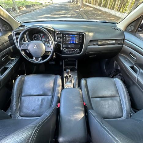 MITSUBISHI Outlander 3.0 V6 24V 4P GT 4X4 AUTOMTICO, Foto 7