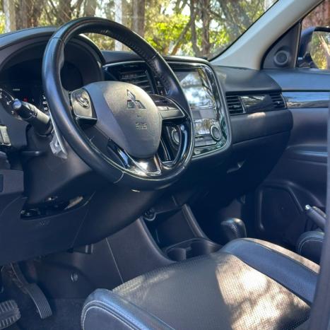 MITSUBISHI Outlander 3.0 V6 24V 4P GT 4X4 AUTOMTICO, Foto 9