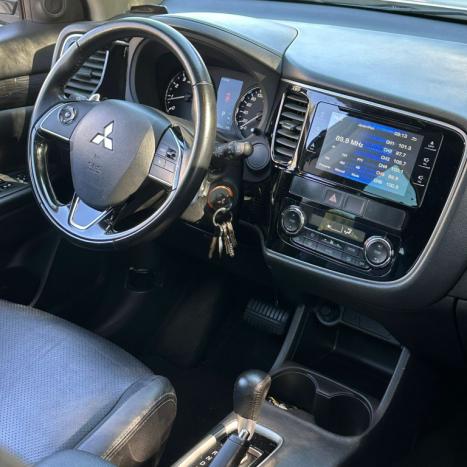 MITSUBISHI Outlander 3.0 V6 24V 4P GT 4X4 AUTOMTICO, Foto 10
