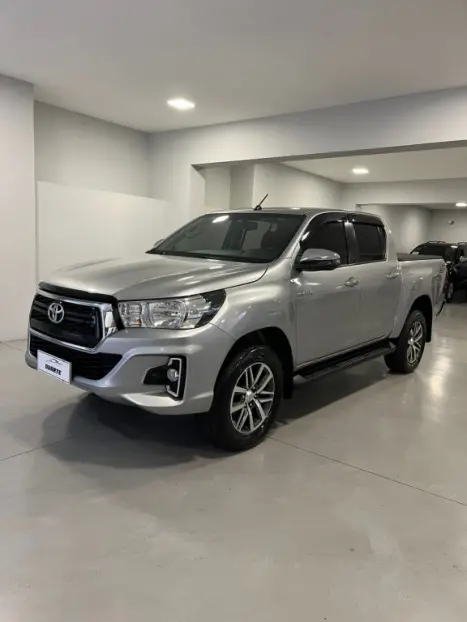 TOYOTA Hilux Caminhonete 2.8 16V SRV 4X4 DIESEL CABINE DUPLA AUTOMTICO, Foto 3