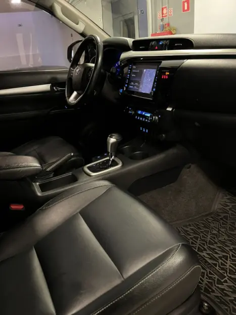 TOYOTA Hilux Caminhonete 2.8 16V SRV 4X4 DIESEL CABINE DUPLA AUTOMTICO, Foto 14