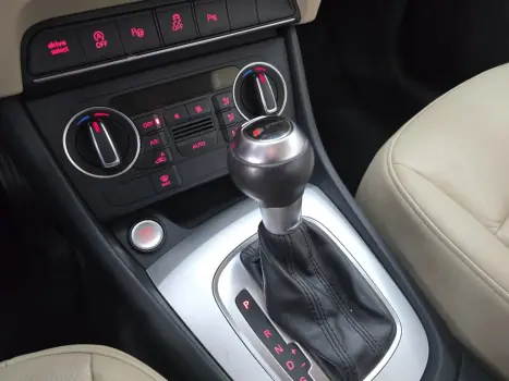 AUDI Q3 1.4 4P TFSI AMBIENTE S-TRONIC AUTOMTICO, Foto 9