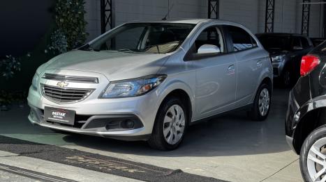 CHEVROLET Onix Hatch 1.4 4P FLEX LT, Foto 5