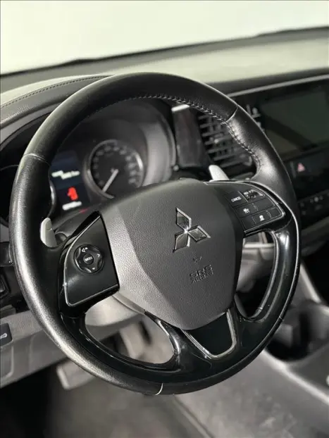 MITSUBISHI Outlander 2.2 16V 4P 4X4 DIESEL AUTOMTICO, Foto 11