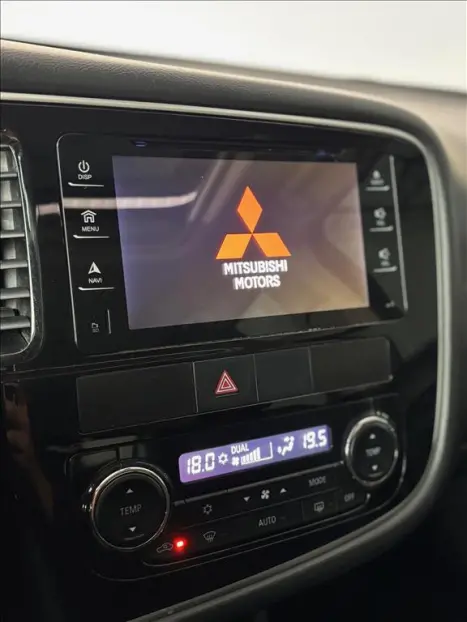 MITSUBISHI Outlander 2.2 16V 4P 4X4 DIESEL AUTOMTICO, Foto 12