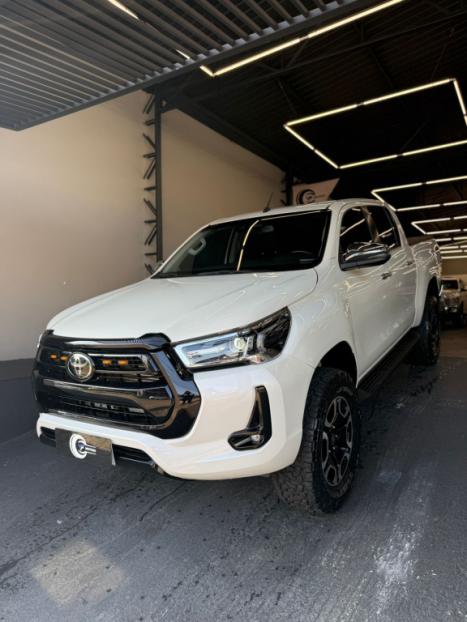 TOYOTA Hilux Caminhonete 2.8 16V SRX 4X4 TURBO DIESEL CABINE DUPLA AUTOMTICO, Foto 3