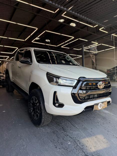 TOYOTA Hilux Caminhonete 2.8 16V SRX 4X4 TURBO DIESEL CABINE DUPLA AUTOMTICO, Foto 4