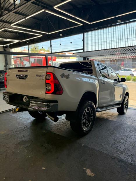 TOYOTA Hilux Caminhonete 2.8 16V SRX 4X4 TURBO DIESEL CABINE DUPLA AUTOMTICO, Foto 5