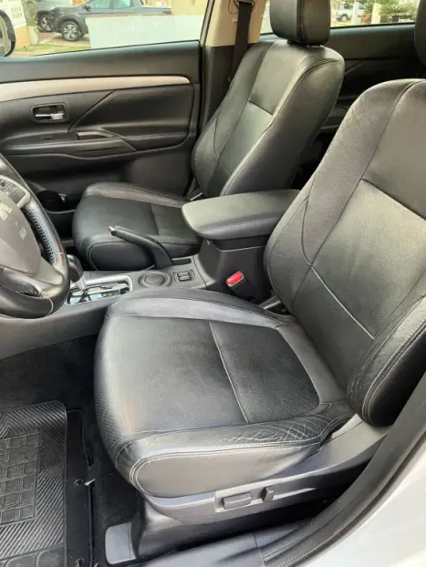 MITSUBISHI Outlander 2.0 16V 4P AUTOMTICO, Foto 9