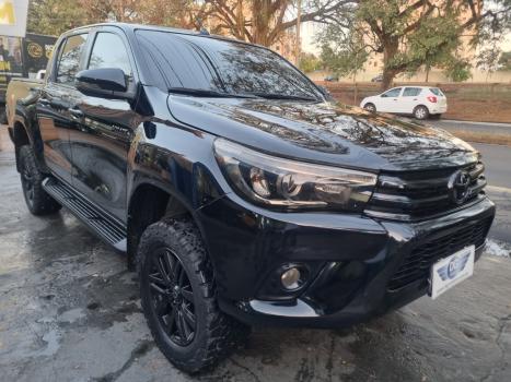 TOYOTA Hilux Caminhonete 2.8 16V SRX 4X4 DIESEL CABINE DUPLA AUTOMTICO, Foto 4