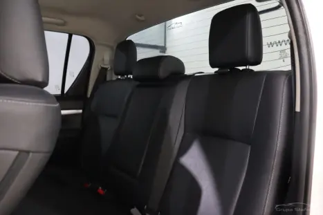 TOYOTA Hilux Caminhonete 2.8 16V SRV 4X4 DIESEL CABINE DUPLA AUTOMTICO, Foto 8