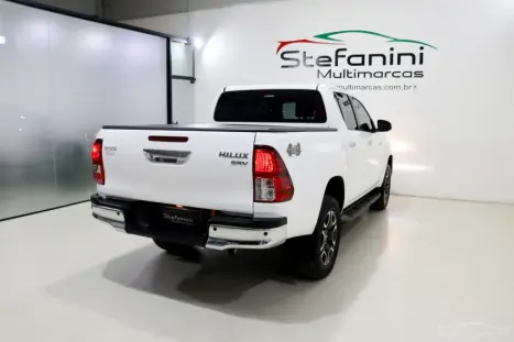 TOYOTA Hilux Caminhonete 2.8 16V SRV 4X4 DIESEL CABINE DUPLA AUTOMTICO, Foto 11