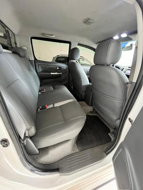 TOYOTA Hilux Caminhonete 2.7 16V 4P SRV FLEX 4X4  CABINE DUPLA AUTOMTICO, Foto 12