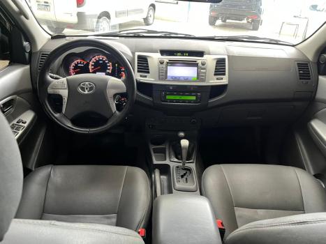 TOYOTA Hilux Caminhonete 2.7 16V 4P SRV FLEX 4X4  CABINE DUPLA AUTOMTICO, Foto 14
