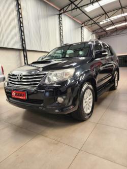 TOYOTA Hilux SW4 3.0 16V 4P SRV 4X4 7 LUGARES TURBO DIESEL AUTOMTICO