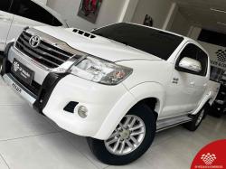TOYOTA Hilux Caminhonete 3.0 16V 4P 4X4 SRV TURBO DIESEL
