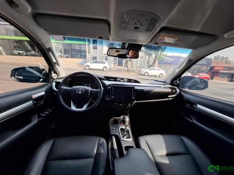 TOYOTA Hilux Caminhonete 2.8 16V SRX 4X4 DIESEL CABINE DUPLA AUTOMTICO, Foto 4