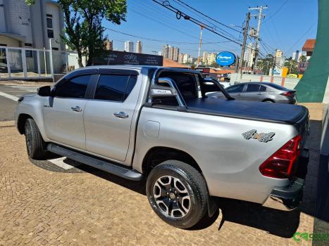 TOYOTA Hilux Caminhonete 2.8 16V SRX 4X4 DIESEL CABINE DUPLA AUTOMTICO, Foto 10