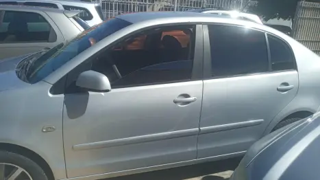 VOLKSWAGEN Polo Sedan 1.6 4P CONFORTLINE, Foto 3