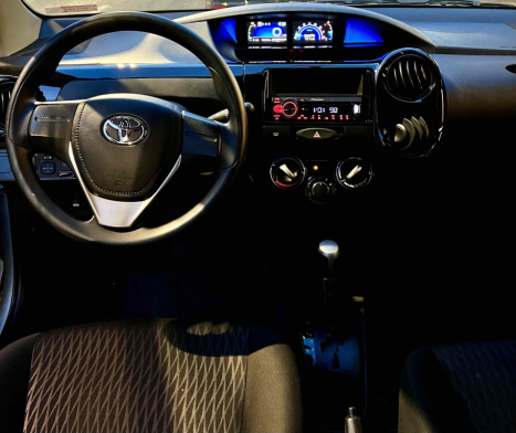 TOYOTA Etios Hatch 1.3 16V 4P FLEX X AUTOMTICO, Foto 8